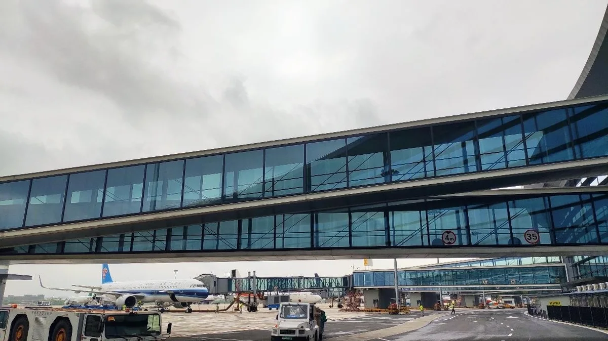機場航廈的旅客登機空橋